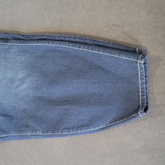 NWOT Torrid Pull On Skinny Jeans - Picture 2 of 6